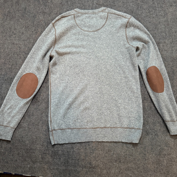 Canterbury of New Zealand 100% Cashmere Sweater Gray Suede Elbow Patches Size L - Picture 3 of 5